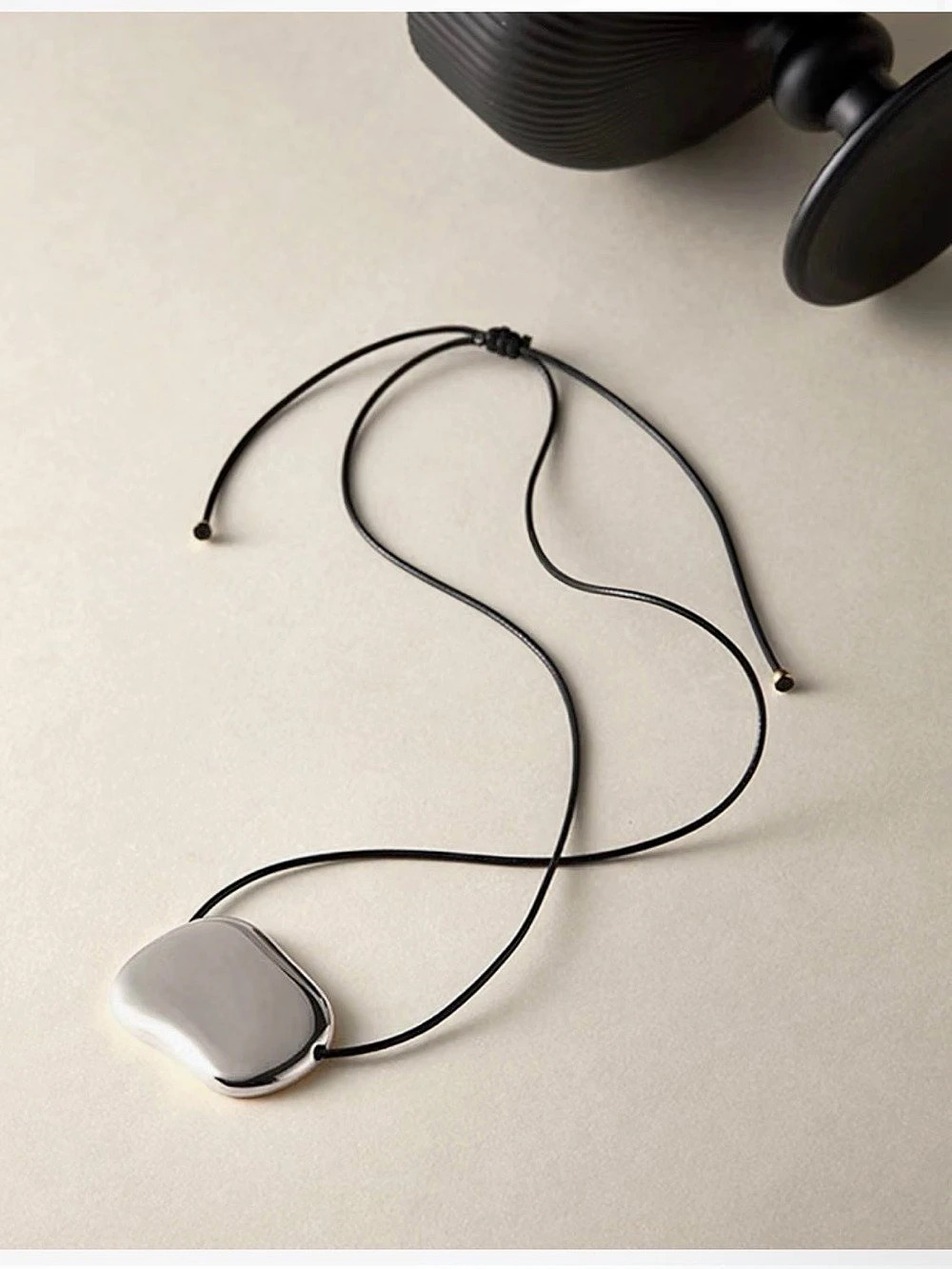 Chunky Lucky Bean Pendant Necklace for Women Minimalist